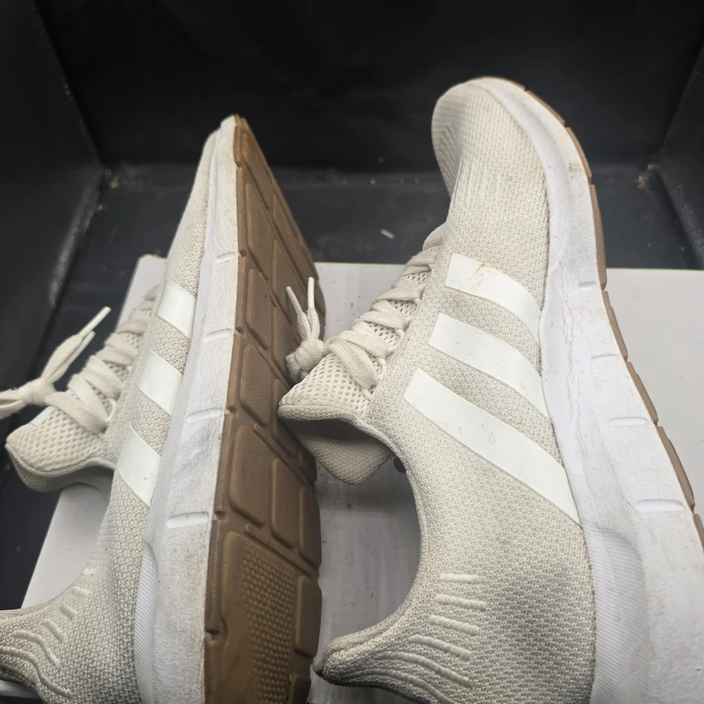adidas comfortable sneakers